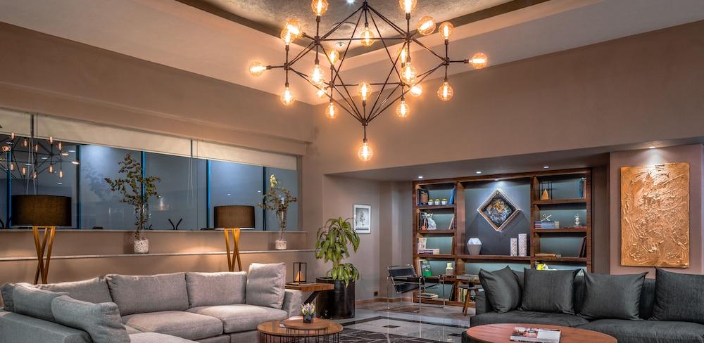 Отель La Joya Pachuca Экстерьер фото The lounge at the airport