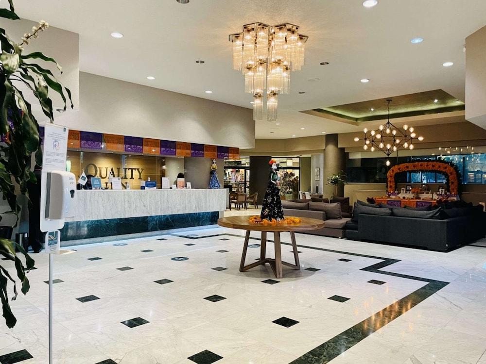 Отель La Joya Pachuca Экстерьер фото Lobby