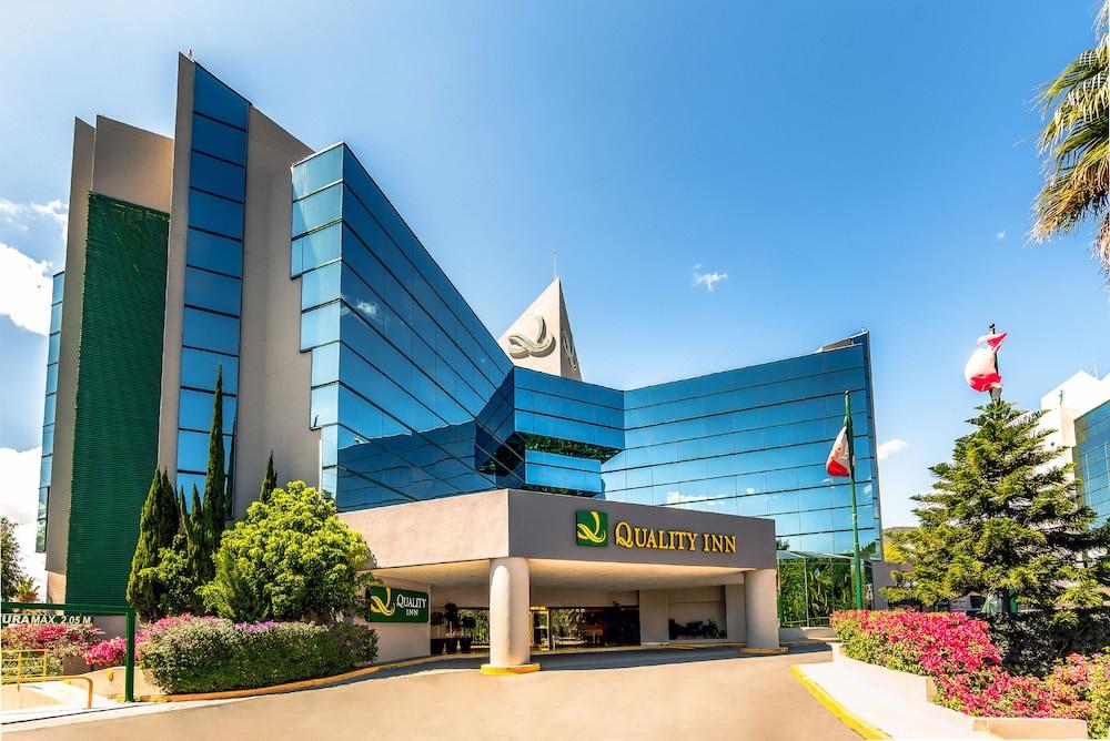 Отель La Joya Pachuca Экстерьер фото Quality Inn