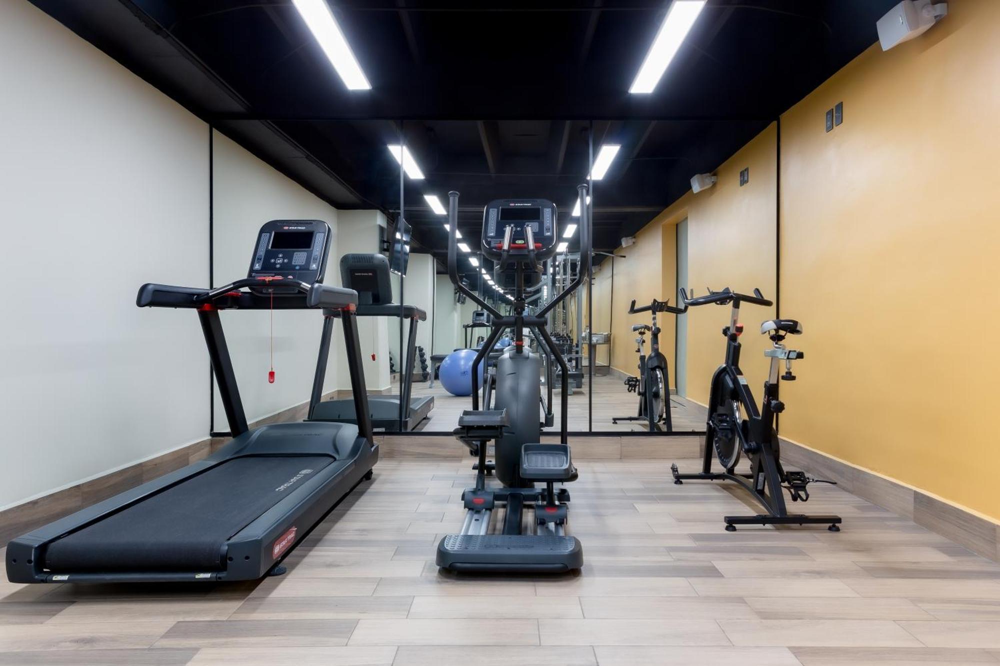 Отель La Joya Pachuca Экстерьер фото The gym at the hotel