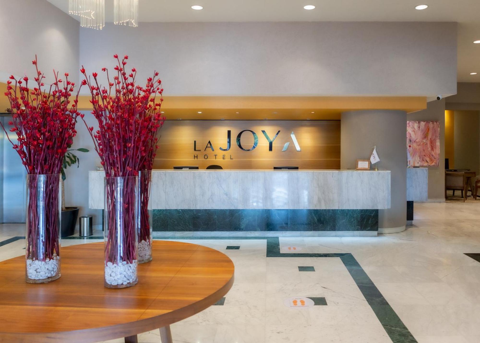 Отель La Joya Pachuca Экстерьер фото