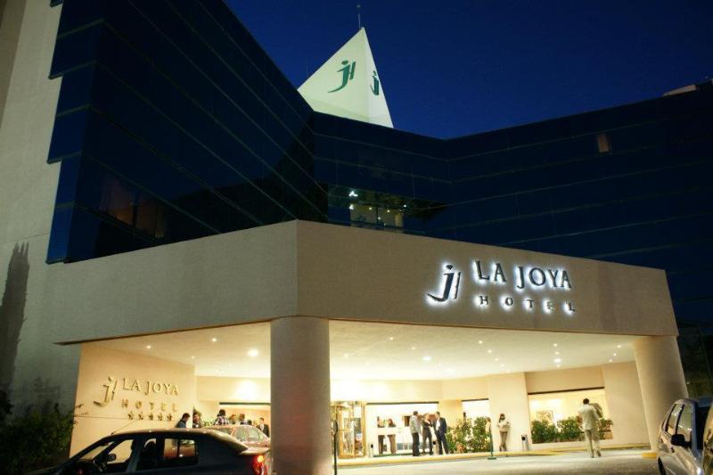 Отель La Joya Pachuca Экстерьер фото